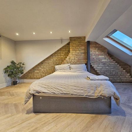 לונדון Contemporary 3 Bed House With Spacious Garden Close To Stratford & Canary Wharf מראה חיצוני תמונה
