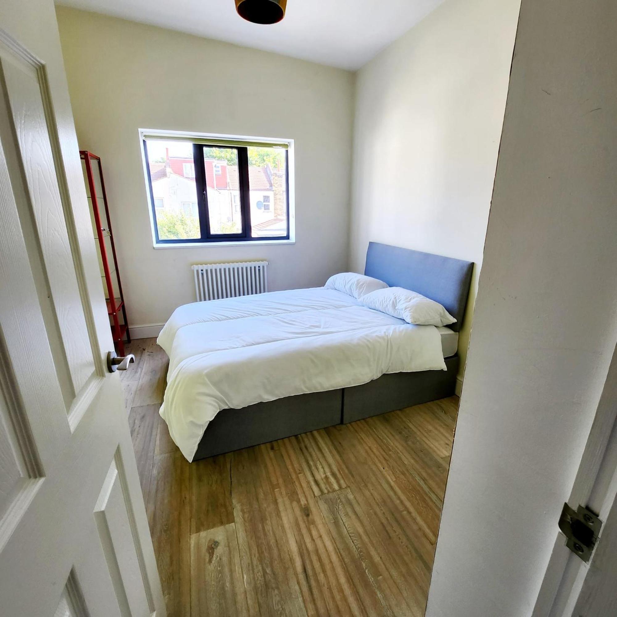 לונדון Contemporary 3 Bed House With Spacious Garden Close To Stratford & Canary Wharf חדר תמונה